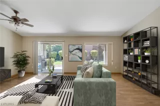 Photo #6: 2489877 Listing