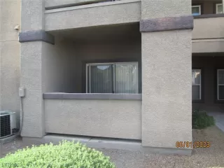 Photo #1: 2489890 Listing 