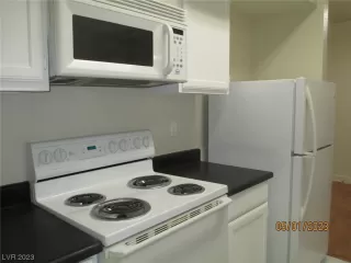 Photo #6: 2489890 Listing 