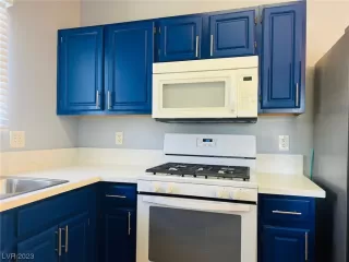 Photo #6: 2489895 Listing