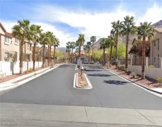 Photo #2: 2489911 Listing