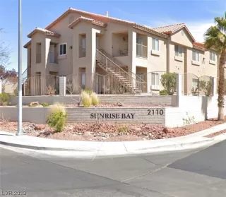 Photo #3: 2489911 Listing