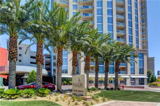 MLS: 2489929 Condo For Sale