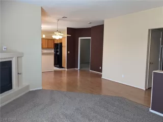 Photo #3: 2489931 Listing 