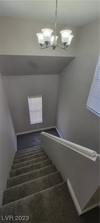 Photo #2: 2489968 Listing