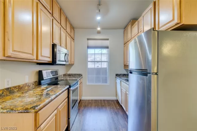 MLS: 2489974 Condo For Sale