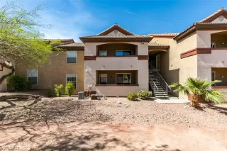 Photo #2: 2489974 Listing 