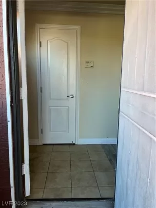 Photo #3: 2489980 Listing