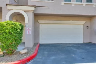 Photo #1: 2489982 Listing 