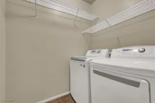 Photo #5: 2489982 Listing 