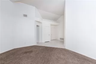 Photo #2: 2489984 Listing 