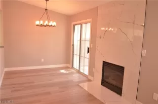 Photo #2: 2490002 Listing