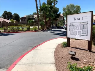 Photo #1: 2490012 Listing