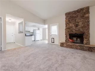 Photo #1: 2490070 Listing