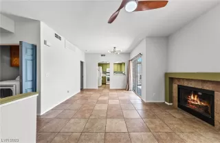 Photo #3: 2490072 Listing 