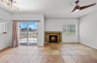 Photo #4: 2490072 Listing 