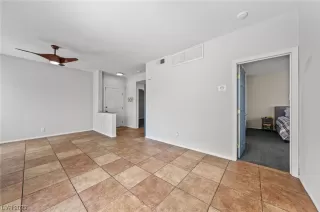 Photo #6: 2490072 Listing 