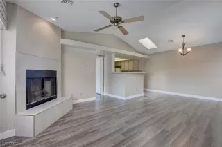 Photo #4: 2490077 Listing 