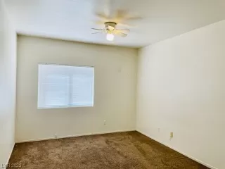 Photo #5: 2490085 Listing