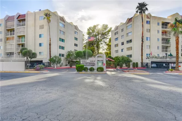 MLS: 2490089 Condo For Sale