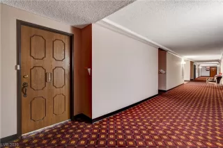 Photo #3: 2490089 Listing