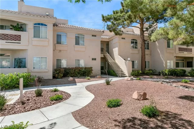 MLS: 2490091 Condo For Sale