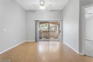 Photo #2: 2490091 Listing