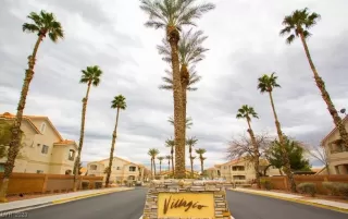 Photo #1: 2490101 Listing 