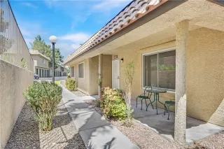 Photo #1: 2490130 Listing