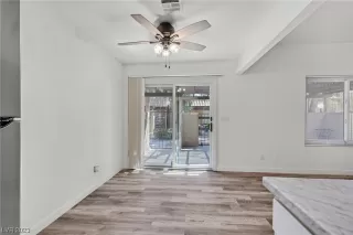 Photo #6: 2490130 Listing