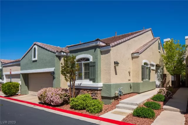 MLS: 2490145 Condo For Sale