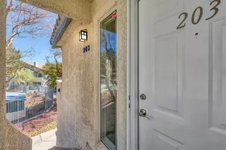 Photo #3: 2490182 Listing 