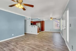 Photo #6: 2490182 Listing 