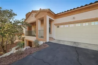 Photo #1: 2490188 Listing