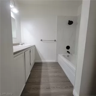 Photo #5: 2490212 Listing 