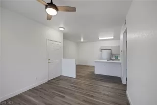 Photo #3: 2490267 Listing