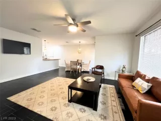 Photo #3: 2490273 Listing