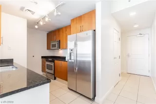 Photo #2: 2490277 Listing 