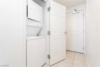 Photo #4: 2490277 Listing 