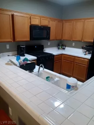 Photo #2: 2490279 Listing