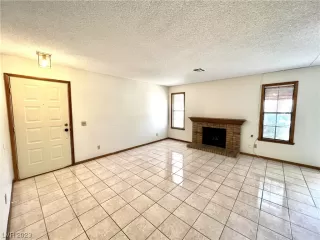 Photo #1: 2490321 Listing 