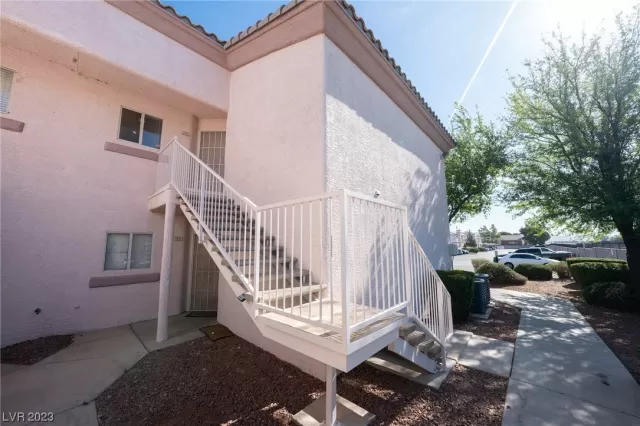 MLS: 2490323 Condo For Sale