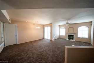 Photo #3: 2490323 Listing 