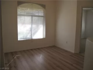 Photo #4: 2490340 Listing 