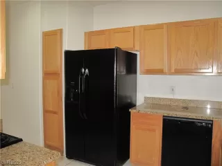 Photo #6: 2490340 Listing 