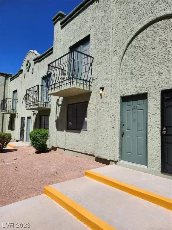 MLS: 2490350 Condo For Sale
