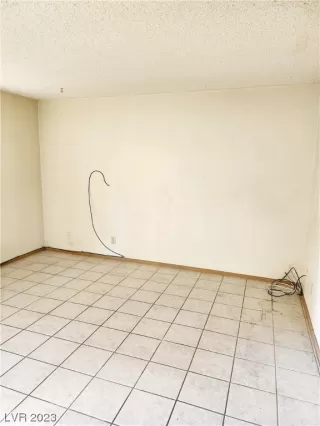 Photo #2: 2490350 Listing 