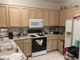 Photo #2: 2490366 Listing