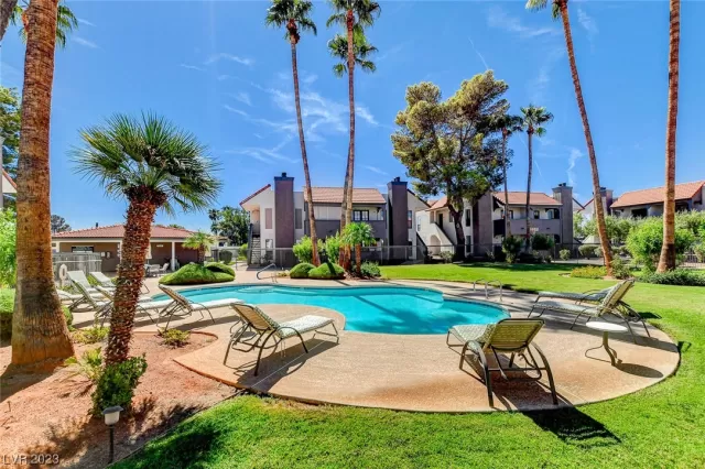 MLS: 2490368 Condo For Sale