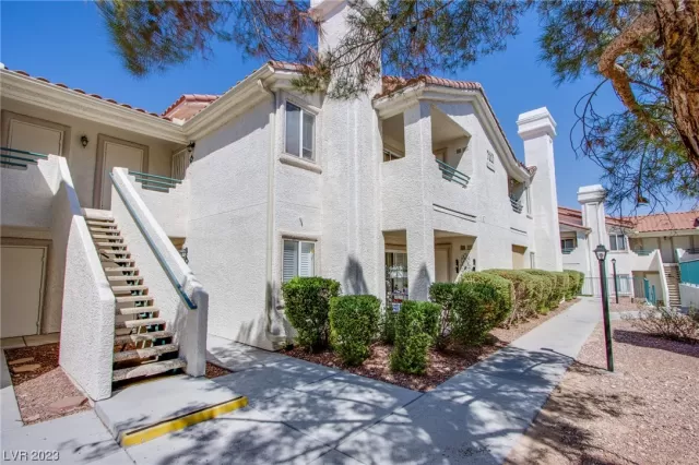 MLS: 2490374 Condo For Sale